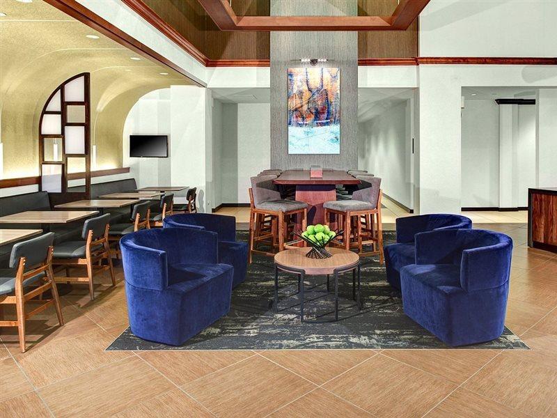 Hyatt Place Louisville-east 3*